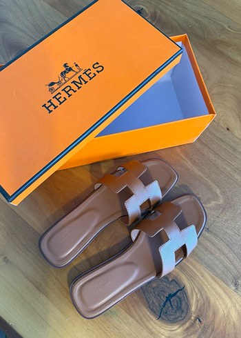 Hermes Kahverengi Tokalı Terlik