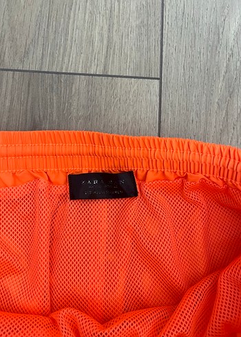 Turuncu Rahat Kesim Mini Erkek Şort - Görsel 3