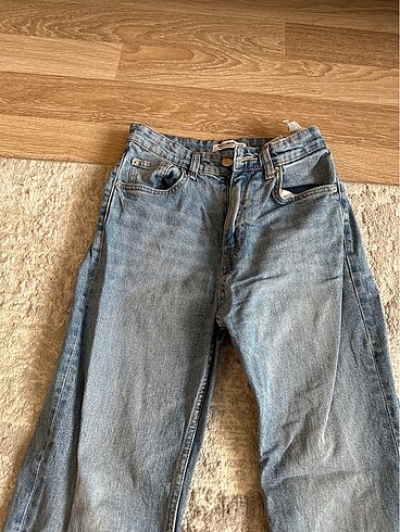 Pull and Bear Pull and bear straight fit jean