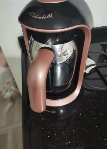 Pastel Pembe Kahve Makinesi