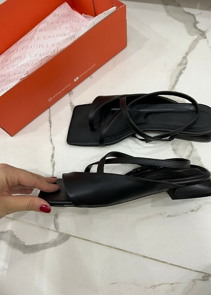 KISA KALIN TOPUKLU SANDALET - Görsel 4