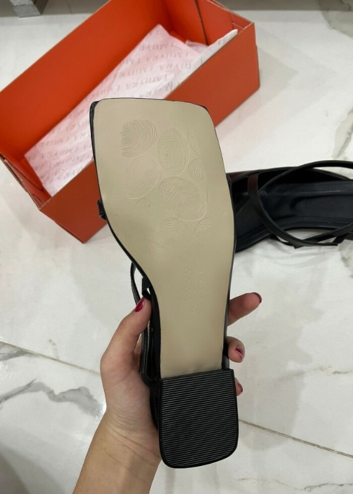 KISA KALIN TOPUKLU SANDALET - Görsel 5