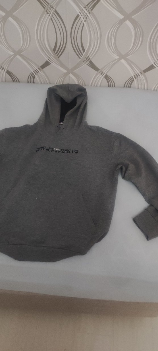 Gri Kapüşonlu Sweatshirt - Görsel 3