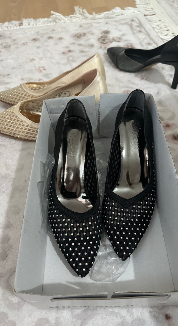 Puantiyeli Siyah Yüksek Topuklu Kadın Ayakkabı - Görsel 2