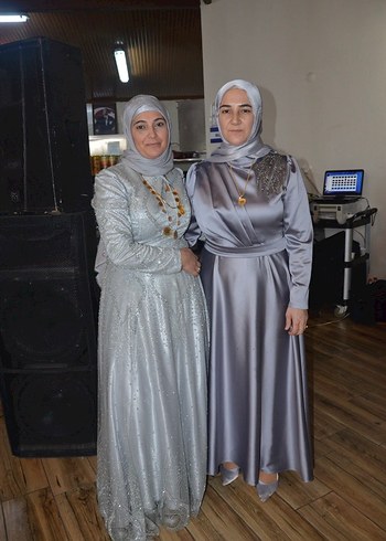 Abiye Uzun Kollu Gri Şeffaf Detaylı abiye
