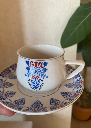 Karaca Home Desenli Beyaz Porselen Fincan ve Tabak