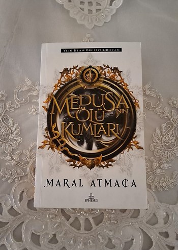 Medusa'nın Ölü Kumları - Maral Atmaca