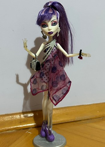 Spectra Vondergeist Monster High