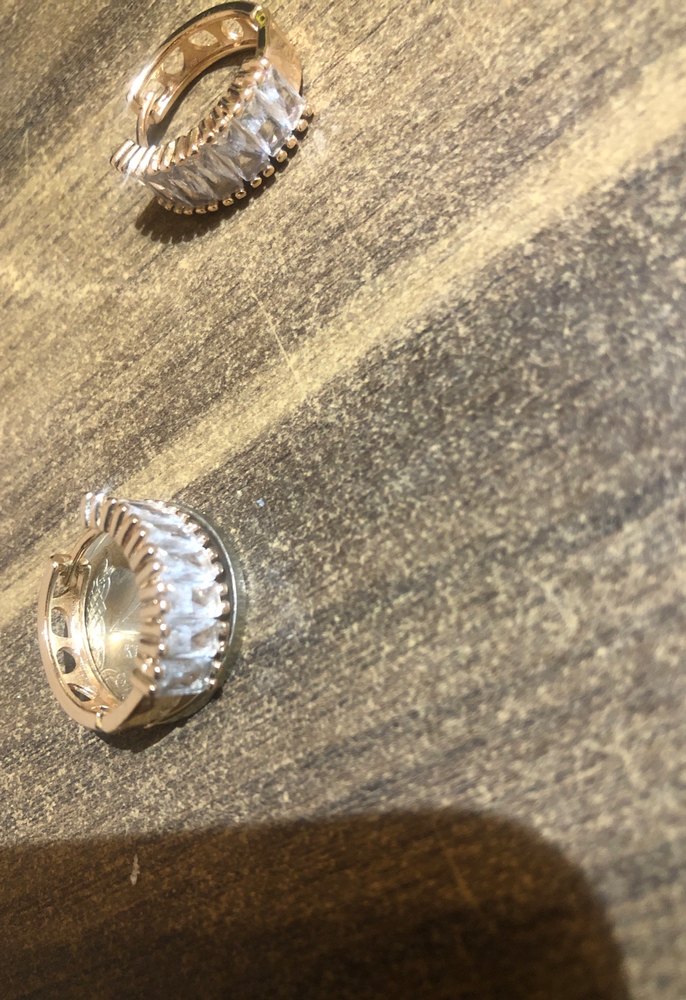 Mini Sıralı Taşlı Altın Küpe - Görsel 3