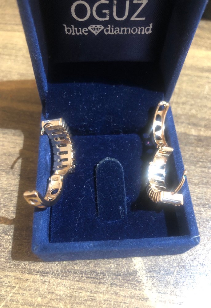 Mini Sıralı Taşlı Altın Küpe - Görsel 4