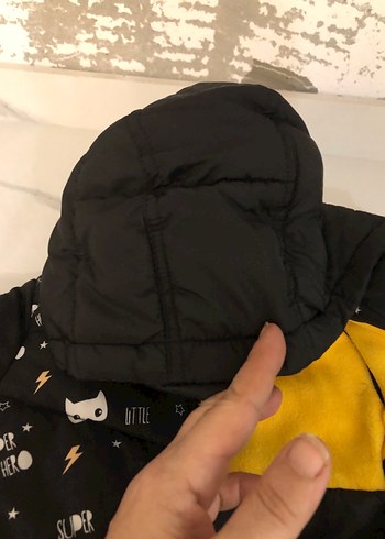 Erkek Çocuk Siyah Baskılı Fermuarlı Mont - Görsel 5