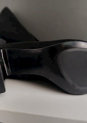 Siyah Süet Stiletto Topuklu Kadın Ayakkabı - Görsel 3