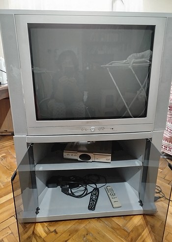 Beko  tv ve ünitesi Gri CRT Monitör ve Alt Raflı Dolap - Görsel 2