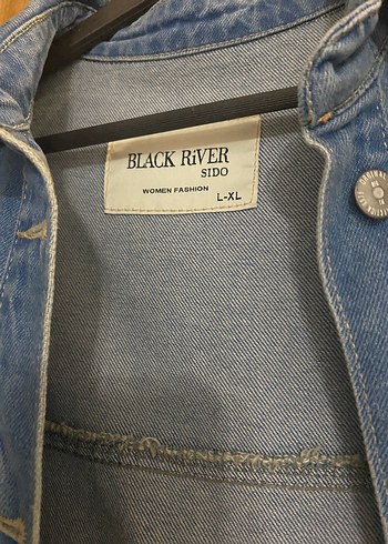 diğer Beden Parlak Mavi Düğmeli Midi Denim Ceket