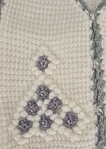 Kız Çocuk Gri-Beyaz Nakışlı Triko Süveter el örgüsü yelek - Görsel 2