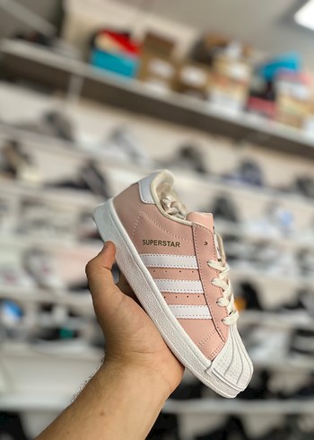 33 Beden Adidas Siyah Çocuk Spor Ayakkabı