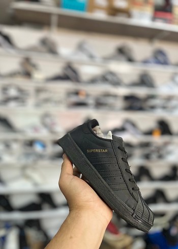 33 Beden beyaz Renk Adidas Siyah Çocuk Spor Ayakkabı
