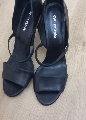 Siyah yuksem ninewest Topuklu Kadın Ayakkabı