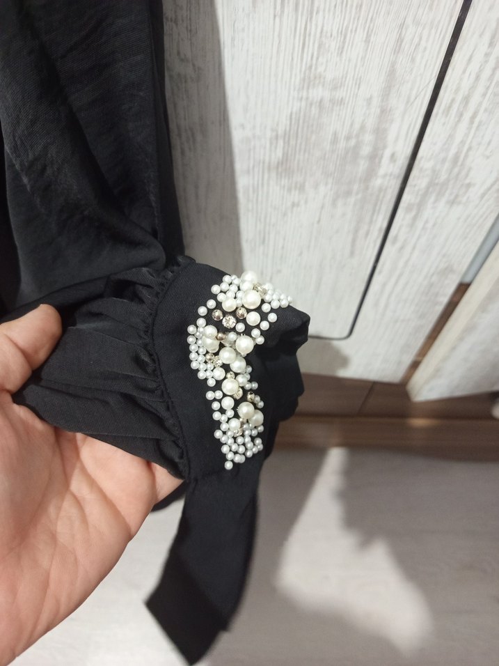 Siyah Uzun Kollu Drapeli Gotik Bluz ve Pantolon. Abiye. - Görsel 3