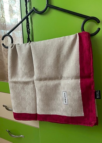 Pembe Kenarlı Desenli Şal
