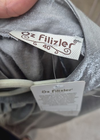 Gri Uzun Piliseli Elbise - Görsel 3