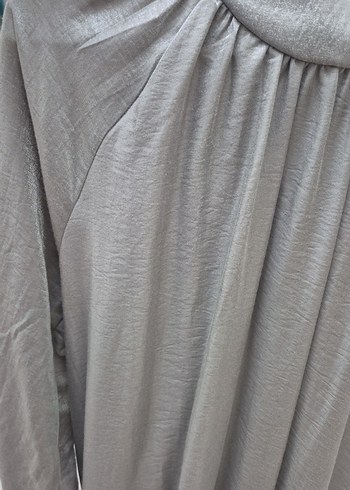 Gri Uzun Piliseli Elbise - Görsel 4