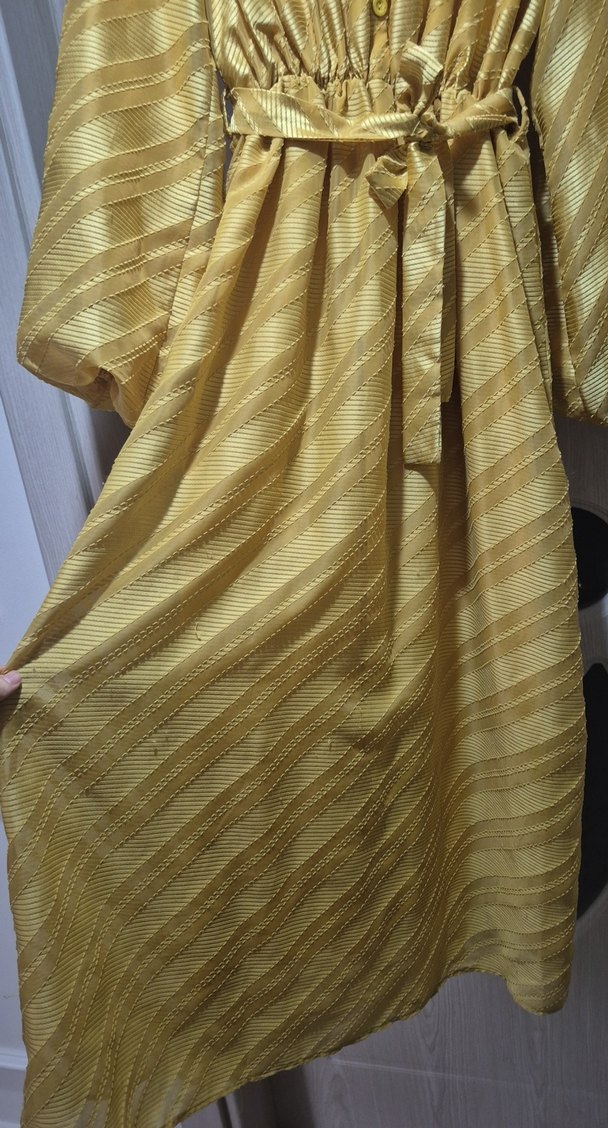 Sarı Uzun Parlak Kadın Elbise - Görsel 4