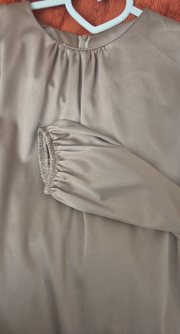 Bej Uzun Kollu Salaş Saten Elbise - Görsel 3