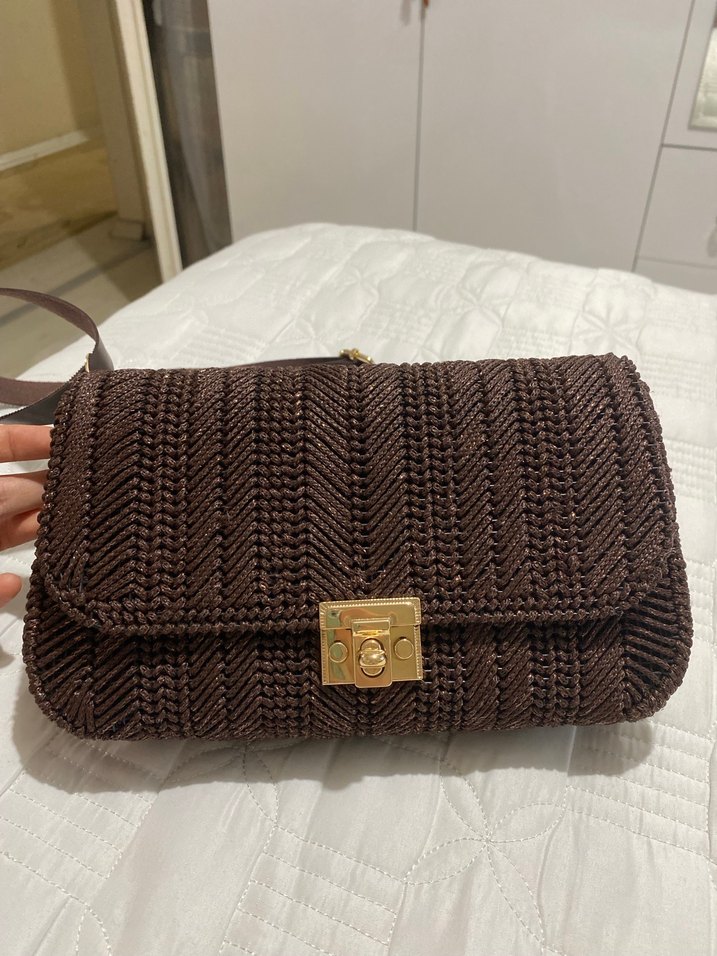 Kahverengi Örgü Detaylı Tokalı Kadın Çanta - Görsel 2