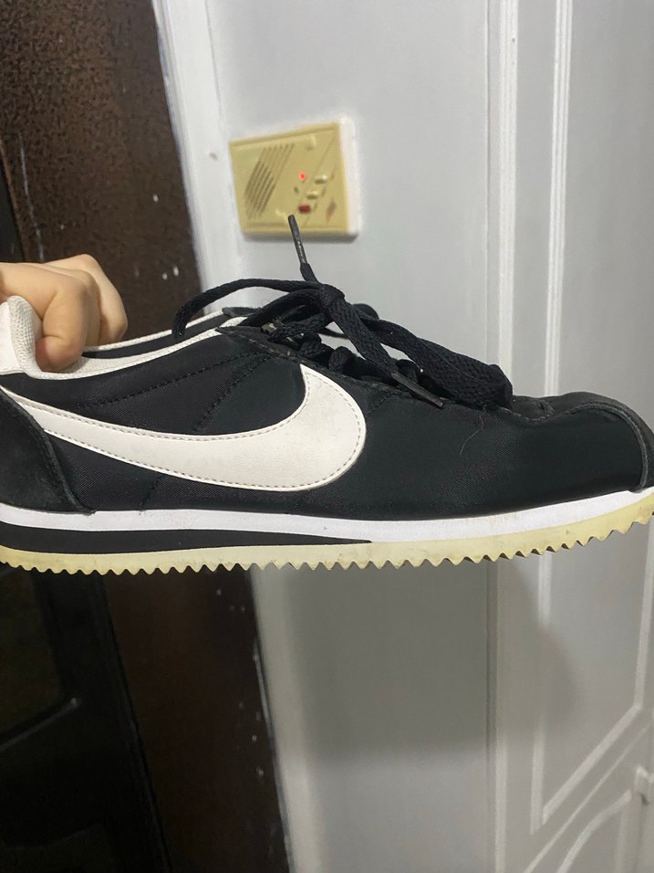 Nike Kadın Siyah Beyaz Spor Ayakkabı - Görsel 4