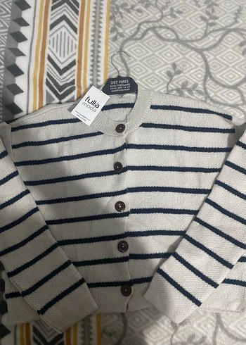 Beyaz Lacivert Çizgili Düğmeli Kadın Hırka - Görsel 2