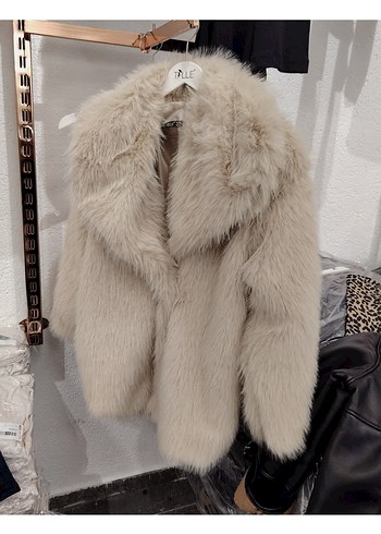 s Beden Bej Kısa Suni Kürk Detaylı Peluş Mont