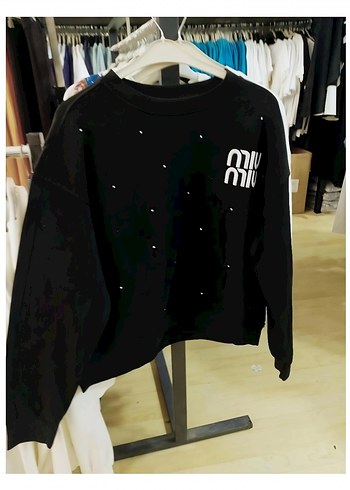 Miu Miu Miu Miu Siyah Pırlanta taşlı oversize Sweatshirt