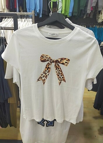 Stradivarius leopar fiyonklu t-shirt 