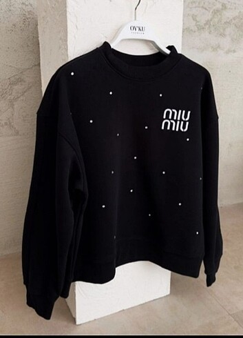 Miu miu oversize pırlanta taşlı siyah sweatshirt