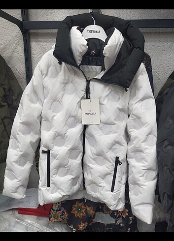 Moncler 3M yalıtımlı su geçirmez şisme mont