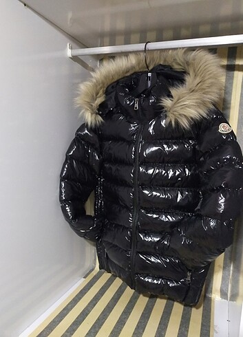 Moncler Moncler siyah parlak şişme mont