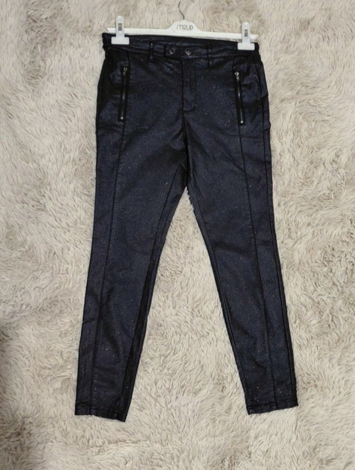 C&A dan yessica siyah simli suni deri Pantolon - Görsel 2