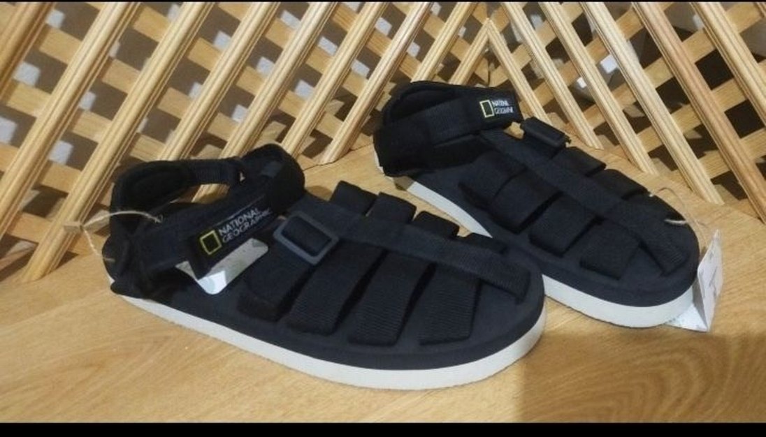 National Geographic Siyah kafes model Anaka sandalet - Görsel 2