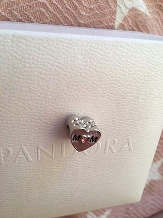 universal Beden Pandora charm