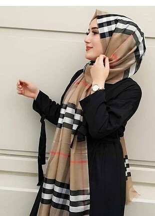 Burberry şal 