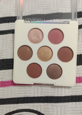 Huda Beauty Huda Beauty 7 Renk Göz Farı Paleti