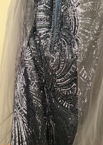 likrali Uzun V Yaka Drapeli Gri Desenli Abiye Elbise - Görsel 2