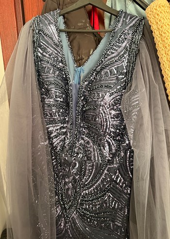 likrali Uzun V Yaka Drapeli Gri Desenli Abiye Elbise - Görsel 5