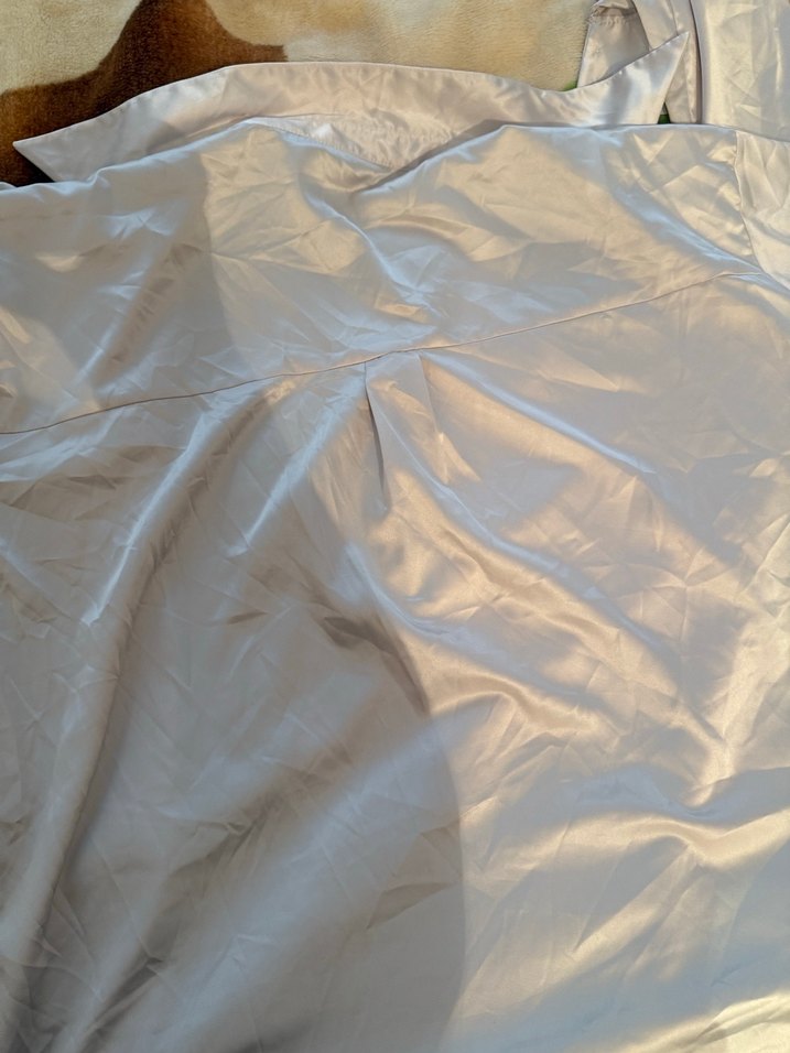 Düğmeli Bej saten Midi Kadın Gömlek - Görsel 4