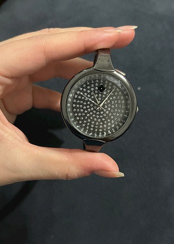 Beden siyah Renk Kelepçe kadın saat
