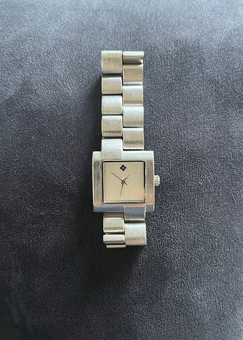 Gri Minimalist Kadın Kol Saati