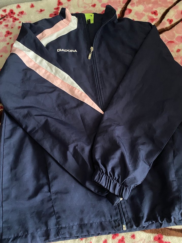 Mavi yağmurluk - Görsel 2