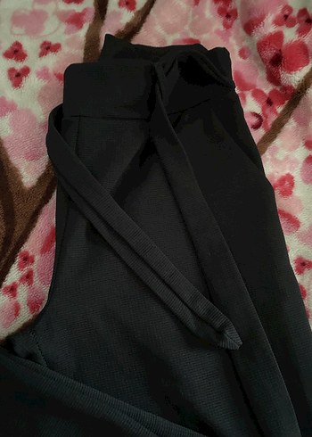 Siyah kemerli kumaş pantolon - Görsel 2