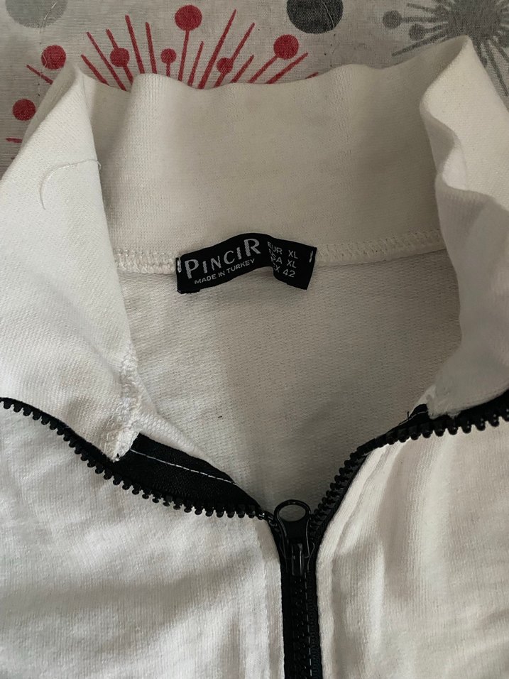 Beyaz fermuarlı sweatshirt - Görsel 3